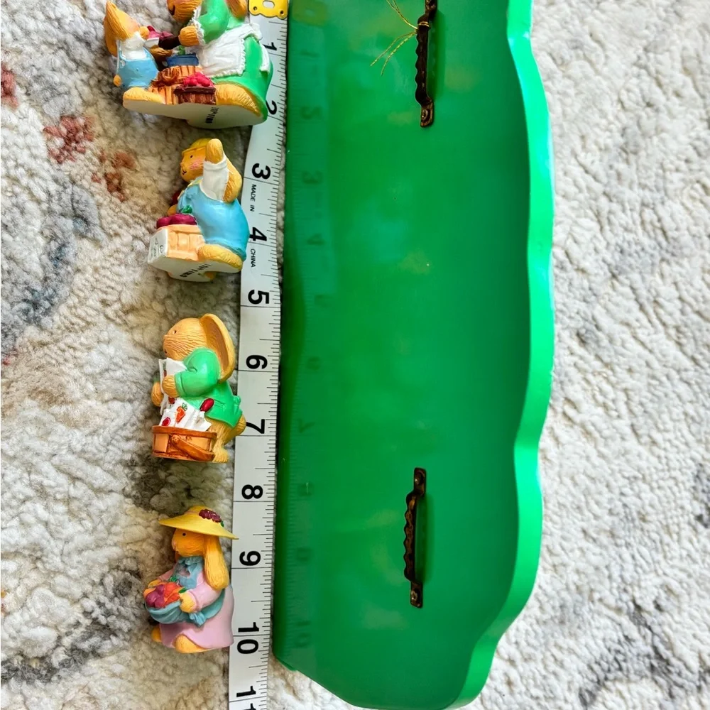 1993 Harvest Hill Easter Bunny Shelf- Collectibles Antiques Handcrafted